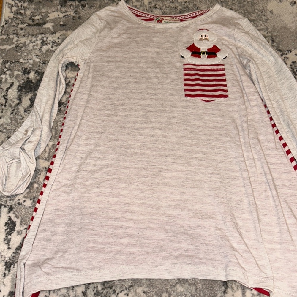 Cute top for holidays .